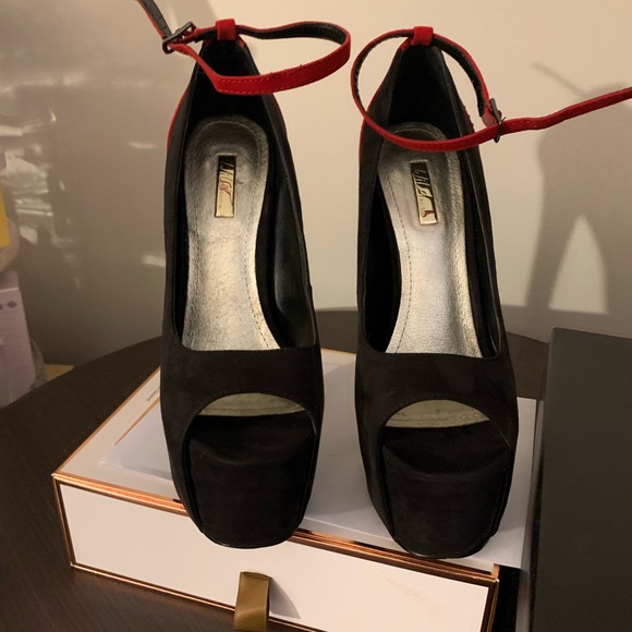 Beautiful Wild pair stilettos 👠 pump size 6 - Picture 6 of 16